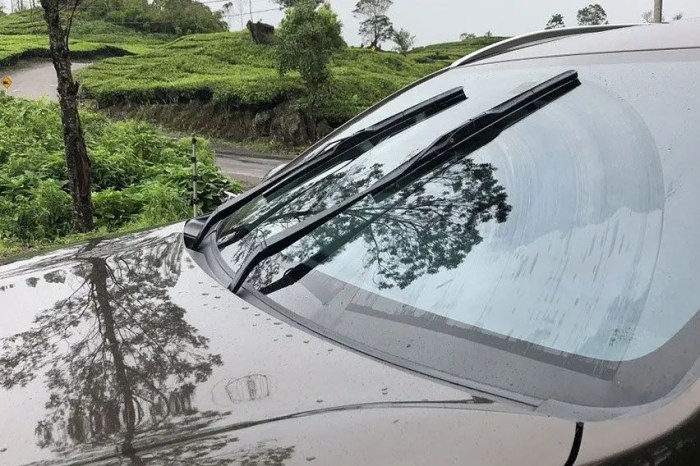 Cek WIper Mobil Sebelum Hujan