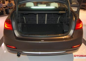 Bebas Bau dan Jamur, 5 Cara Mudah Merawat Bagasi Mobil